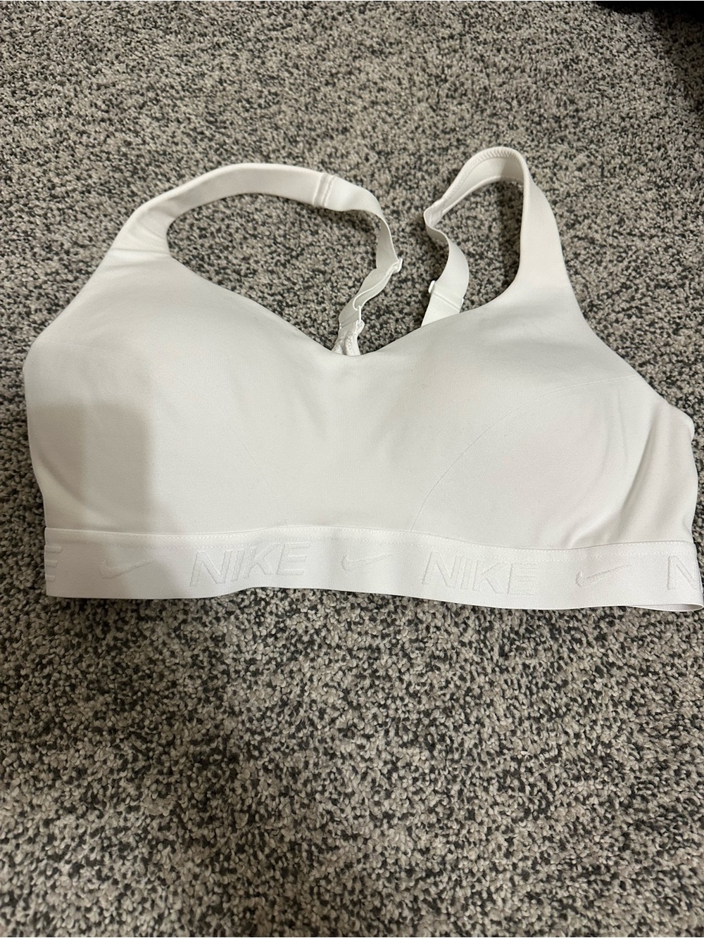 Nike White Wireless Light-Support Sports Bra